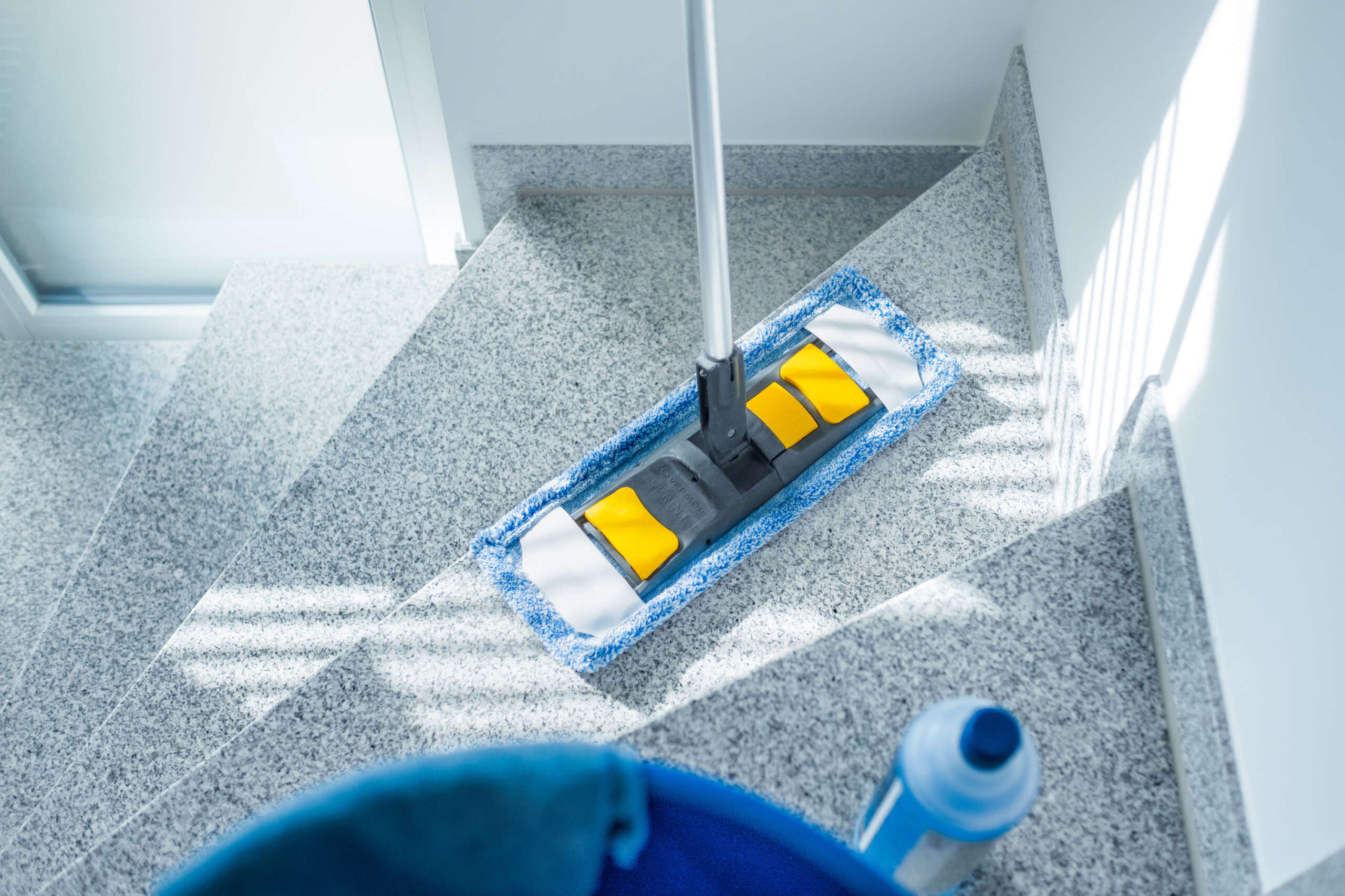 Treppenreinigung UWG Ueckermünder Wohnungsbaugesellschaft mbH