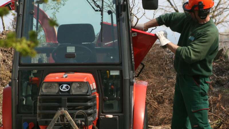 Herbstputz im Tierpark Ueckermünde – Beschäftigte der UWD aktiv dabei