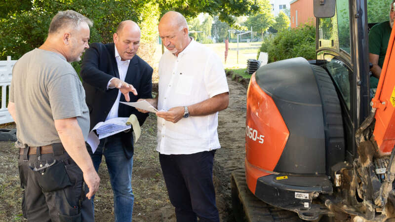UWD baut Heiztrasse